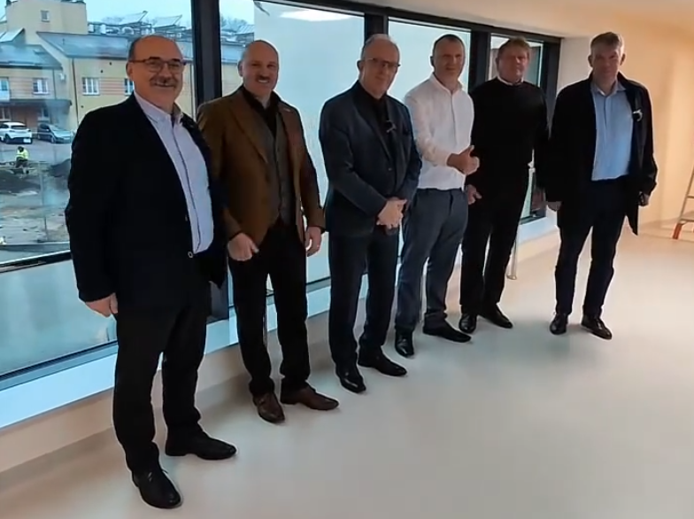 Na profilu Starostwa Powiatowego w Facebooku ukazała się relacja z budowy Centralnego Bloku Opera...